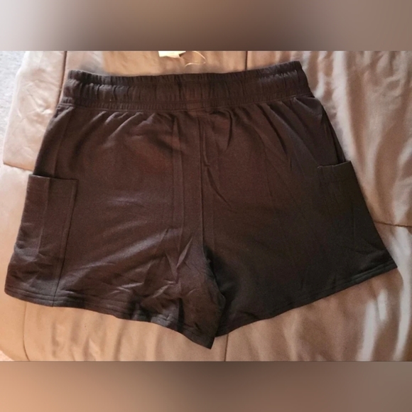 Susan G. KOMEN Black Short Sleeve V Neck Top w/ Shorts Pajama Outfit Set XXL - Picture 5 of 6